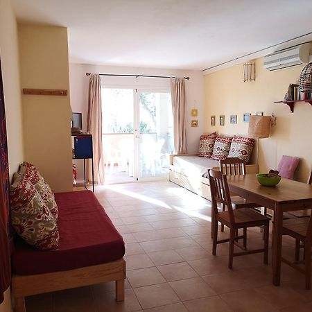 Casa Amarilla Apartment เอสปุญอลส์ ภายนอก รูปภาพ